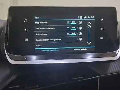 Photo 20 Peugeot 2008  PureTech 100 S&S BVM6