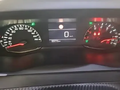 Photo 9 Peugeot 2008  PureTech 100 S&S BVM6