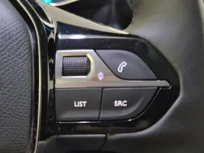 Photo 29 Peugeot 208  PureTech 100 S&S BVM6