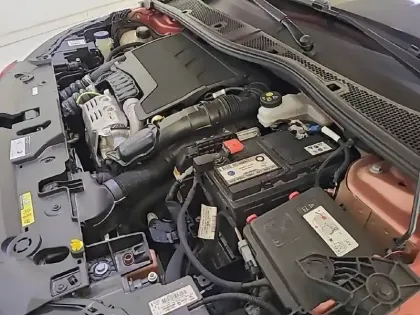 Photo 14 Peugeot 208  PureTech 100 S&S BVM6