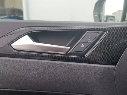 Photo 16 Volkswagen Polo  1.0 TSI 95 S&S DSG7