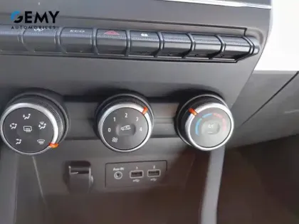 Photo 19 Renault Clio Gén. V (BJA) Ph1 NG Evolution 5