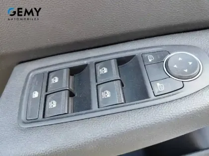 Photo 12 Renault Clio Gén. V (BJA) Ph1 NG Evolution 5