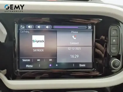 Photo 14 Renault Twingo  III E-Tech