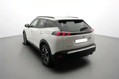 Photo 45 Peugeot 2008  BlueHDi 130 S&S EAT8