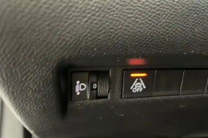 Photo 18 Peugeot 2008  BlueHDi 130 S&S EAT8