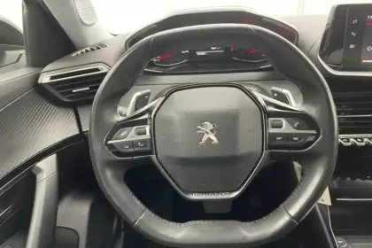 Photo 10 Peugeot 2008  BlueHDi 130 S&S EAT8