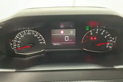 Photo 37 Peugeot 2008  BlueHDi 130 S&S EAT8