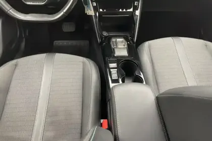 Photo 30 Peugeot 2008  BlueHDi 130 S&S EAT8