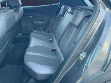 Photo 14 Peugeot 2008  PureTech 130 S&S BVM6