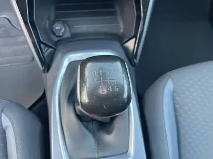 Photo 50 Peugeot 2008  PureTech 130 S&S BVM6