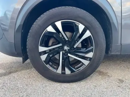 Photo 8 Peugeot 2008  PureTech 130 S&S BVM6