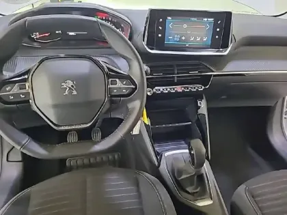 Photo 7 Peugeot 208  PureTech 75 S&S BVM5