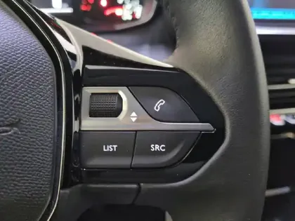 Photo 58 Peugeot 208  PureTech 75 S&S BVM5