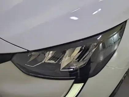 Photo 15 Peugeot 208  PureTech 75 S&S BVM5