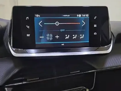 Photo 50 Peugeot 208  PureTech 75 S&S BVM5