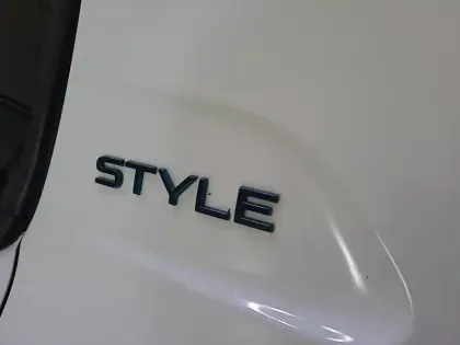 Photo 30 Peugeot 208  PureTech 75 S&S BVM5