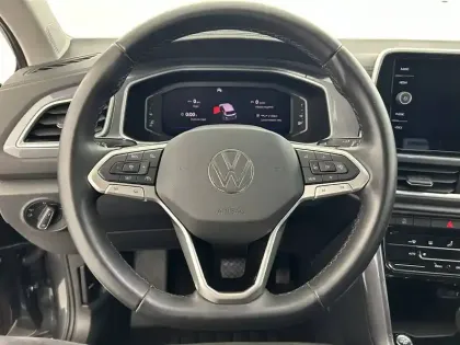 Photo 23 Volkswagen T-roc  1.5 TSI EVO 150 Start/Stop DSG7