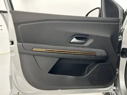 Photo 21 Dacia Sandero  TCe 90