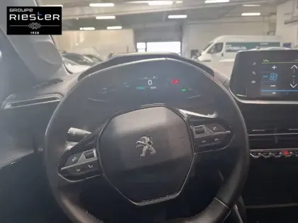 Photo 8 Peugeot 208  Electrique 50 kWh 136ch