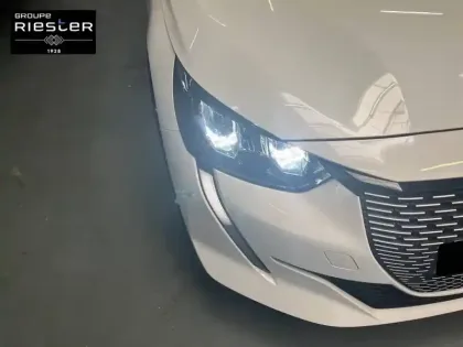 Photo 15 Peugeot 208  Electrique 50 kWh 136ch