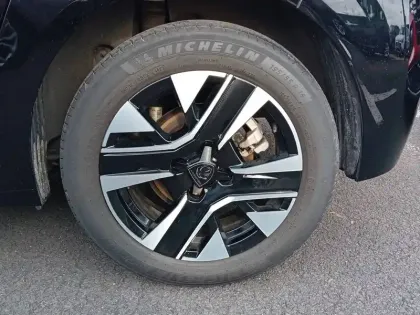 Photo 18 Peugeot 208  PureTech 100 S&S BVM6