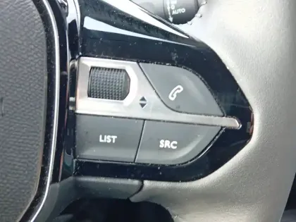 Photo 15 Peugeot 208  PureTech 100 S&S BVM6