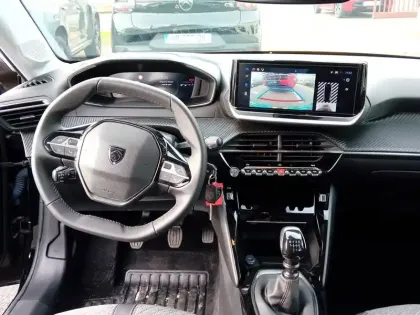 Photo 10 Peugeot 208  PureTech 100 S&S BVM6