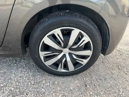 Photo 10 Peugeot 208  PureTech 100 S&S BVM6