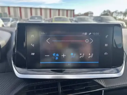 Photo 13 Peugeot 208  PureTech 100 S&S BVM6