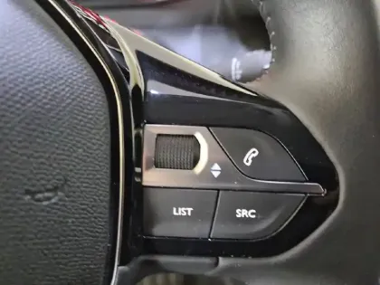 Photo 56 Peugeot 208  PureTech 75 S&S BVM5