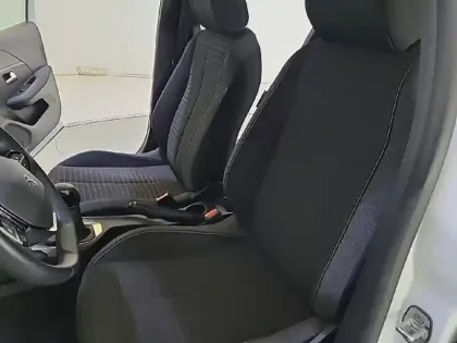 Photo 10 Peugeot 208  PureTech 75 S&S BVM5