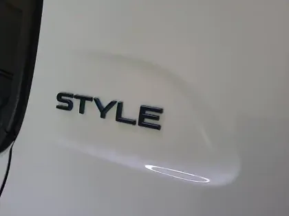 Photo 59 Peugeot 208  PureTech 75 S&S BVM5