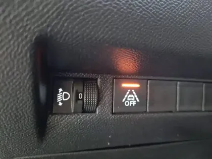 Photo 57 Peugeot 208  PureTech 75 S&S BVM5