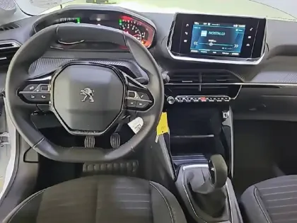 Photo 7 Peugeot 208  PureTech 75 S&S BVM5