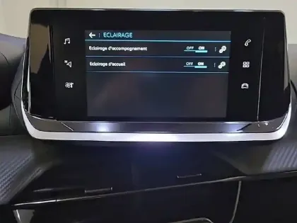 Photo 52 Peugeot 208  PureTech 75 S&S BVM5