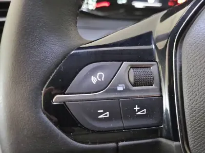 Photo 22 Peugeot 208  PureTech 75 S&S BVM5