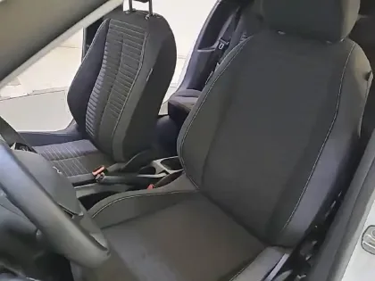 Photo 10 Peugeot 208  PureTech 75 S&S BVM5