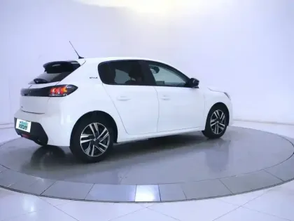 Photo 31 Peugeot 208  PureTech 75 S&S BVM5