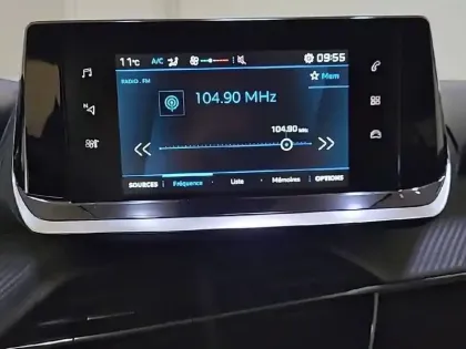 Photo 18 Peugeot 208  PureTech 75 S&S BVM5