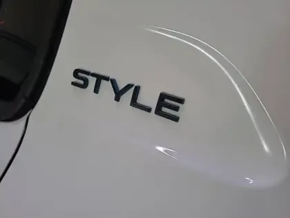 Photo 26 Peugeot 208  PureTech 75 S&S BVM5