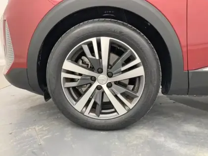 Photo 14 Peugeot 3008  Hybrid 225 e-EAT8 Allure Pack