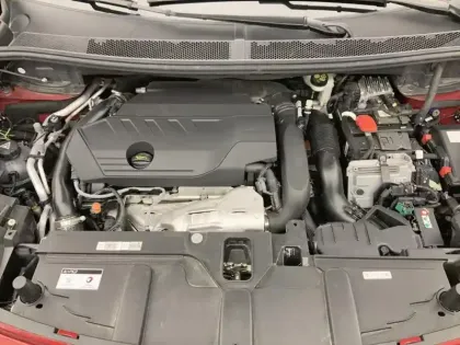 Photo 6 Peugeot 3008  Hybrid 225 e-EAT8 Allure Pack