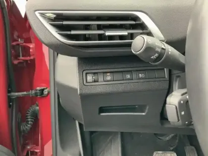 Photo 16 Peugeot 3008  Hybrid 225 e-EAT8 Allure Pack