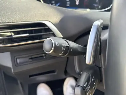 Photo 16 Peugeot 3008  Puretech 130ch S&S EAT8 GT Line