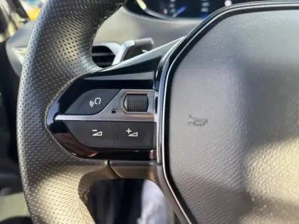 Photo 18 Peugeot 3008  Puretech 130ch S&S EAT8 GT Line