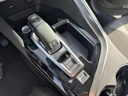 Photo 23 Peugeot 3008  Puretech 130ch S&S EAT8 GT Line