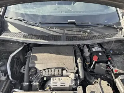 Photo 6 Peugeot 3008  Puretech 130ch S&S EAT8 GT Line