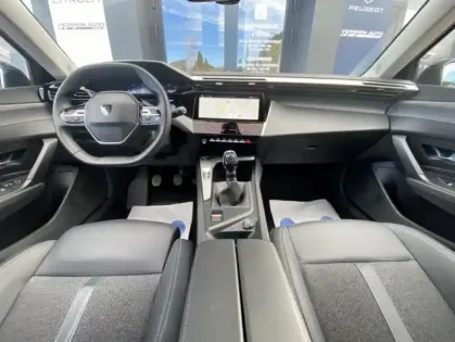 Photo 3 Peugeot 308 III 1.2 PURETECH 130 S&amp;S ALLURE