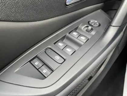 Photo 12 Peugeot 308 III 1.2 PURETECH 130 S&amp;S ALLURE